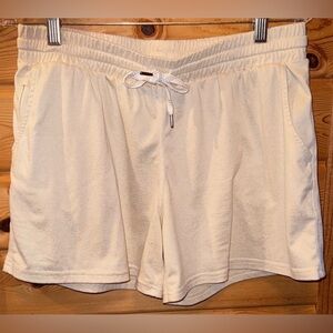 Pacific Trail Women's Cream Drawstring  Shorts Medium
